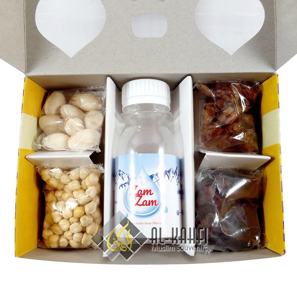 Paket Oleh Oleh Haji 4 - Kardus Cantik Kacang Arab Kacang Fustuk Kismis Kurma Botol Zam-Zam
